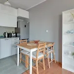 Krolowej Jadwigi By Downtown *